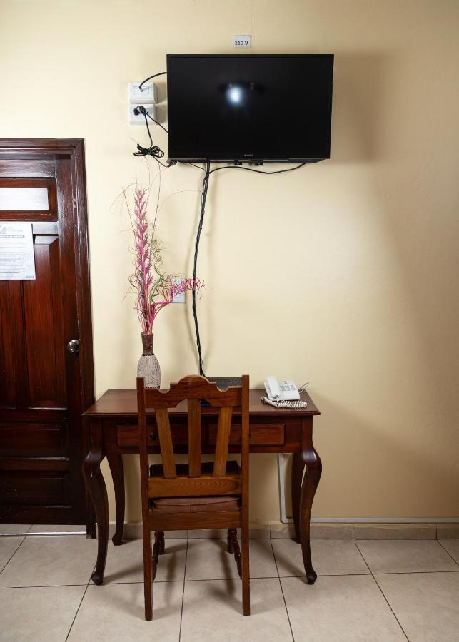 Hotel Internacional Palmerola コマヤグア エクステリア 写真