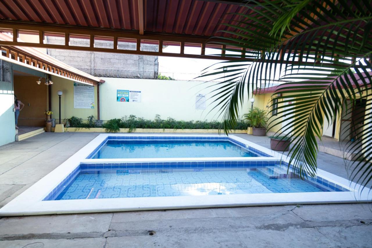 Hotel Internacional Palmerola コマヤグア エクステリア 写真